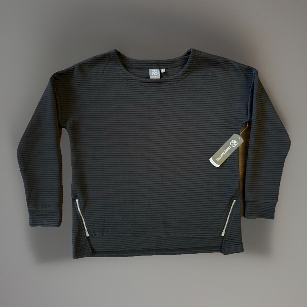 NWT Daisy Fuentes Fit Ribbed Pullover With Side Zippers Black Womens Large